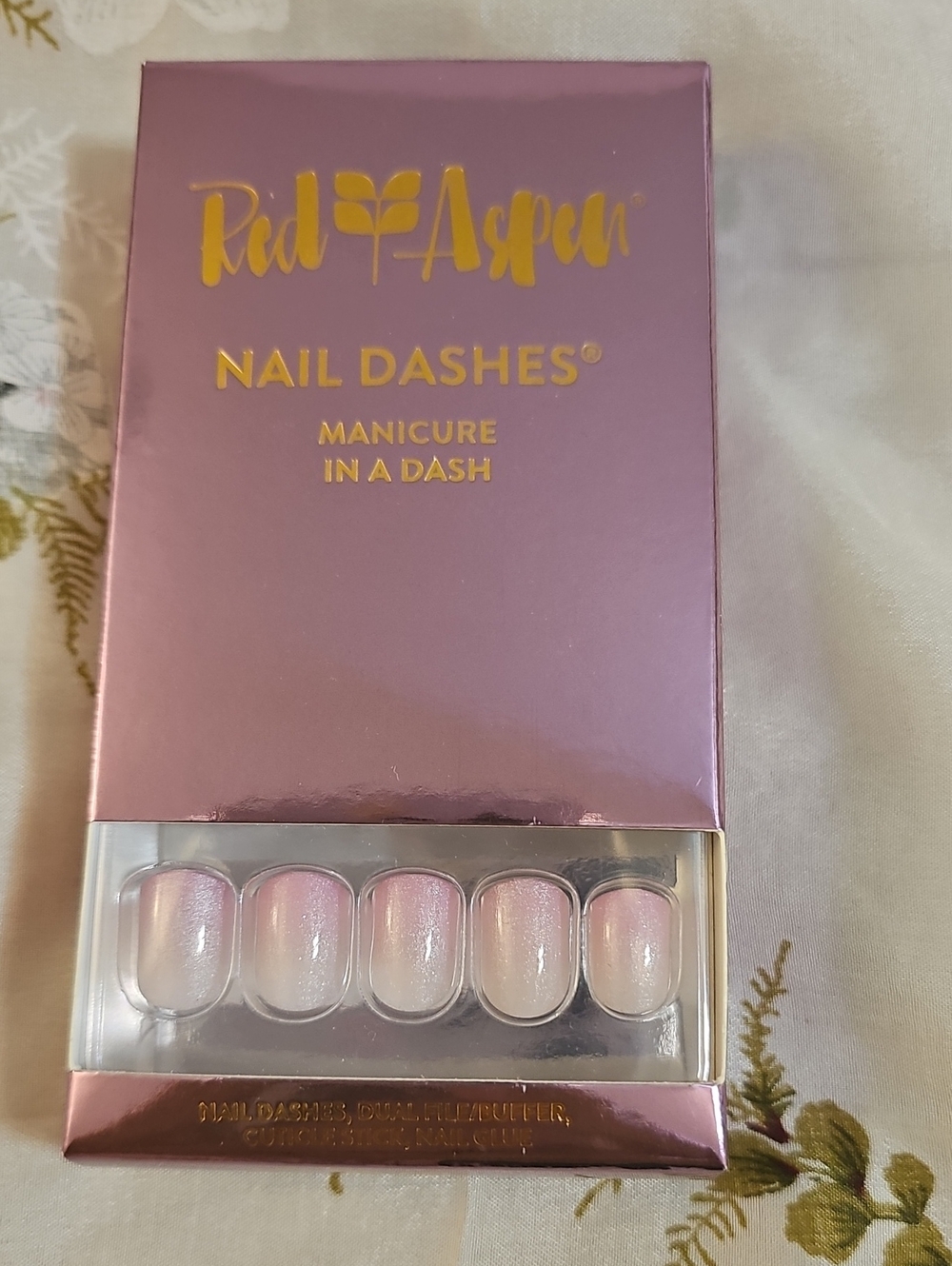 Red Aspen Pink Ombre Nail Dashes - Press-On Manicure